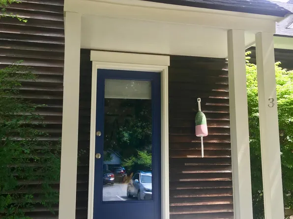 401 Brighton Ave APT 3, Portland, ME 04102