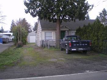 2nd image of 6408 SE Clatsop St