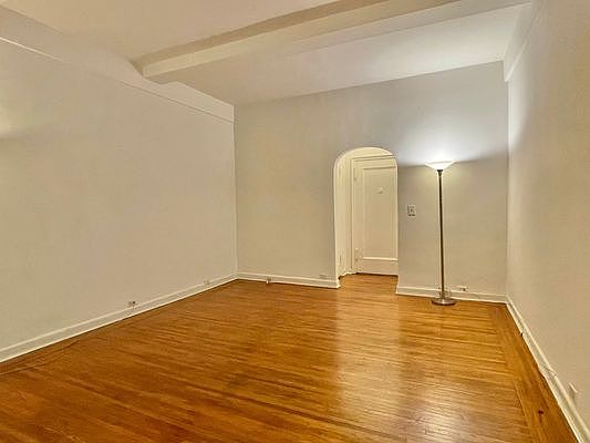 3rd image of 339 E 58th St APT 1K