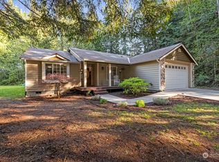 910 SW Berry Lake Rd, Pt Orchard, WA 98367