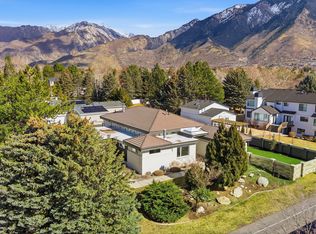 1 Quietwood Ln, Sandy, UT 84092