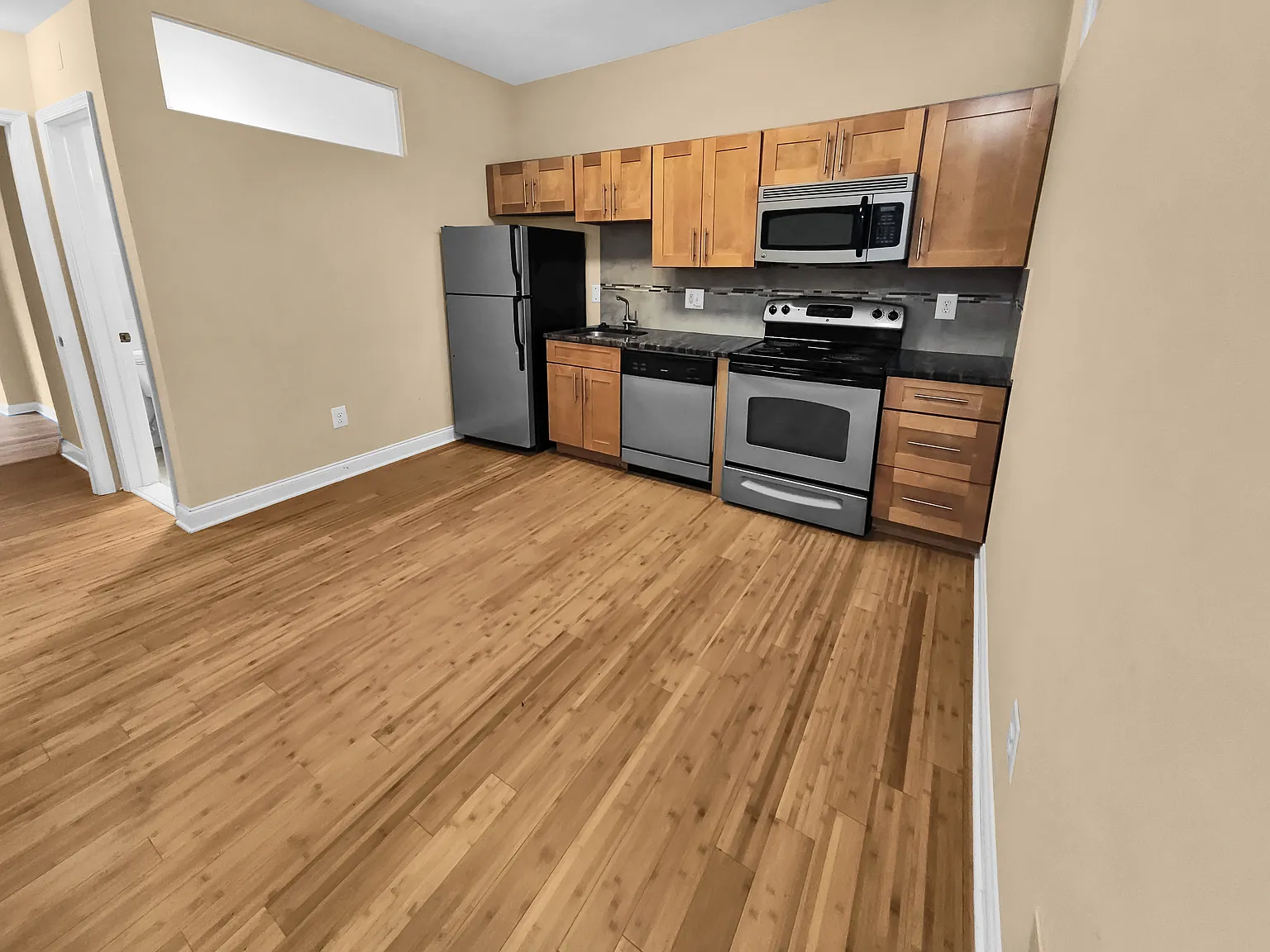 2 bed, $1,595 — Photo 3