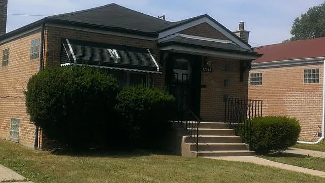 12542 S Wentworth Ave photo 1