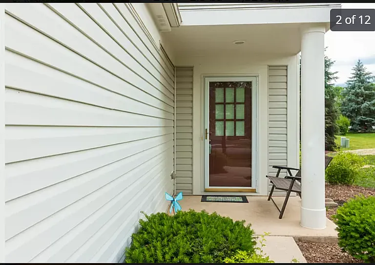 2566 Arcadia Cir — Photo 2