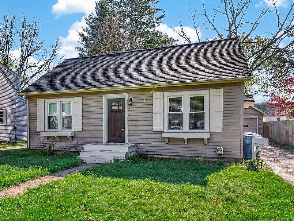 1st image of 616 Pinehurst Blvd