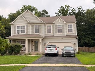 909 Timber Springs Dr, Joliet, IL 60432