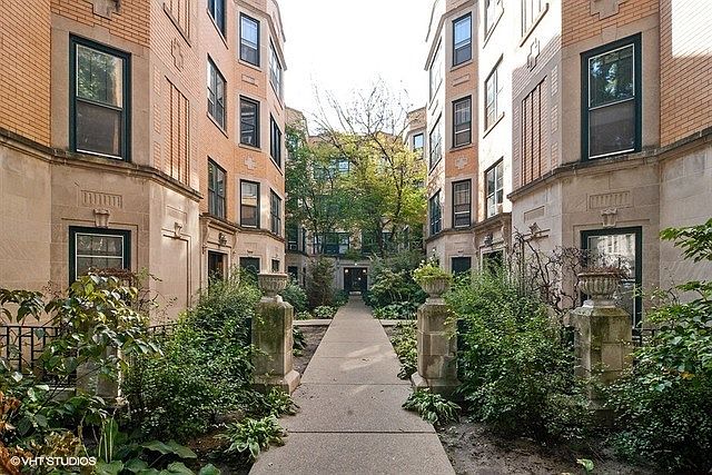 1st image of 1219 W Granville Ave APT 2B