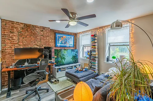 214 6th St #1 Photo 1