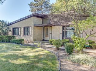 4N180 Church Rd, Bensenville, IL 60106