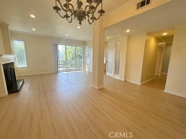 2 bed, 1523 sqft, $4,395 — Photo 3