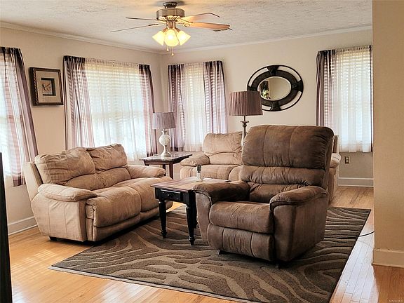 4th image of 3717 Sherwood Dr