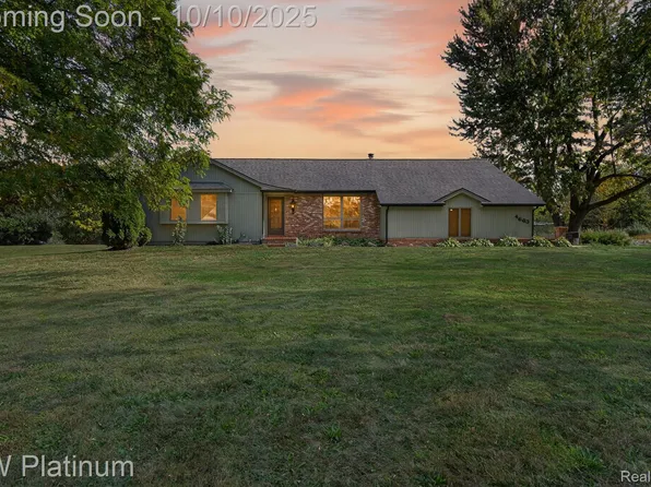 4663 Hessen Rd, Casco, MI 48064