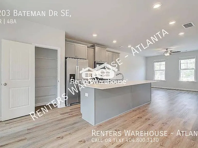 3203 Bateman Dr — Photo 5