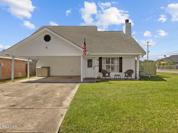 100 Marietta Dr, Youngsville, LA 70592