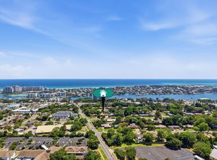 628 Mountain Dr, Destin, FL 32541