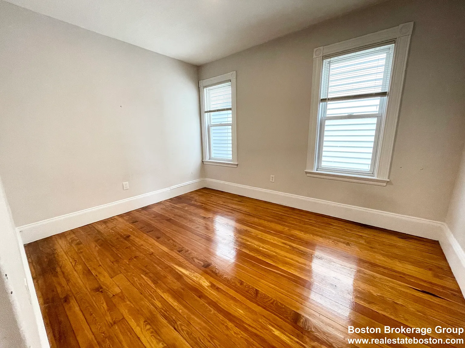 3 bed, 1.0 bath, $3,100 — Photo 3