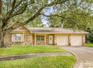 2325 Nassau Dr, Seabrook, TX 77586
