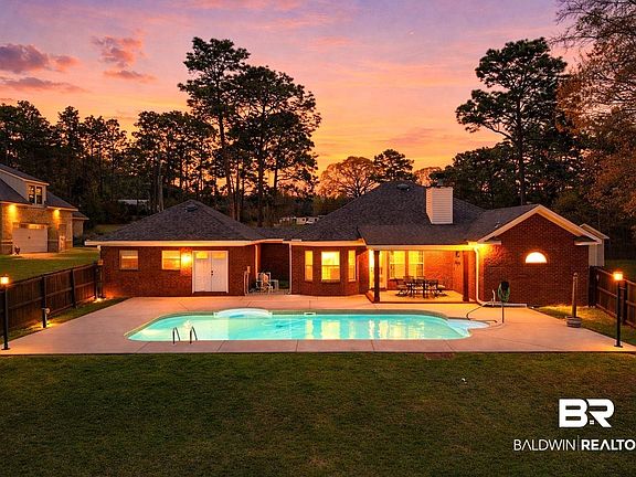 3rd image of 32185 Buzbee Rd
