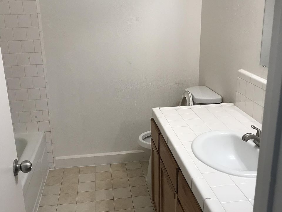 1st image of 468 E Dudley Ave
