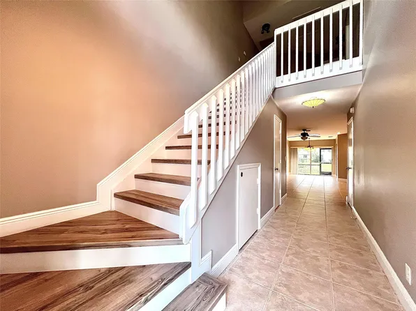 2246 Discovery Cir, Deerfield Beach, FL 33442