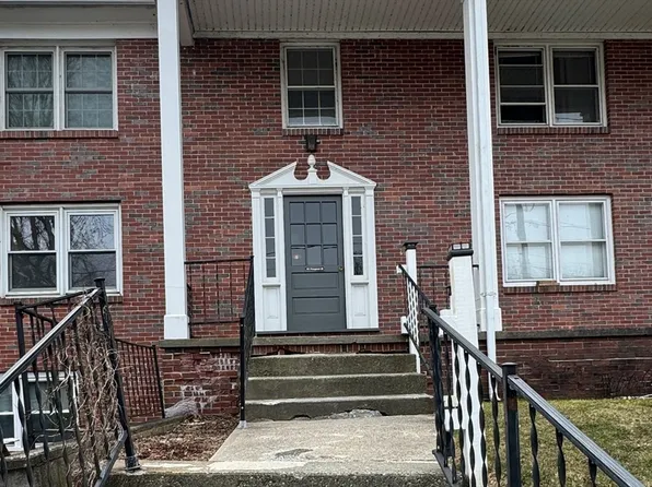 52-52D Prospect St #D, Greenfield, MA 01301