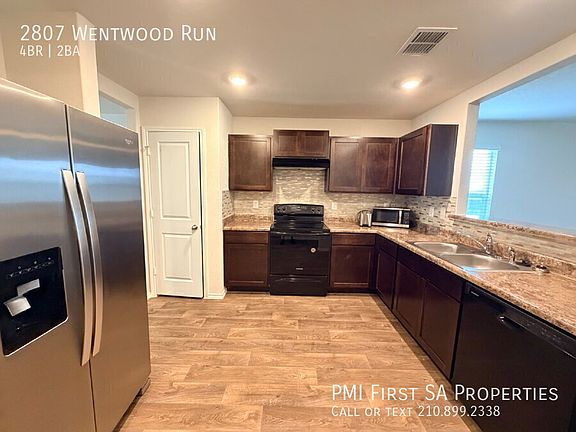3rd image of 2807 Wentwood Run