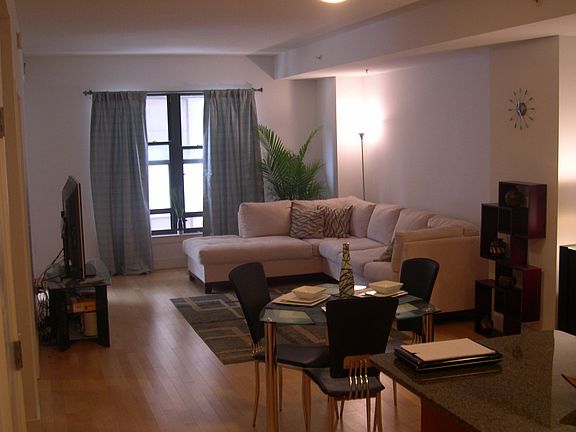 Full Living room