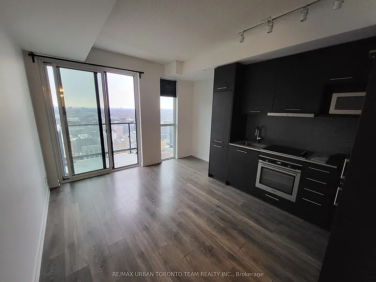 87 Peter St #3303 — Photo 2