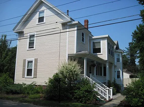 2 bed, 1905 sqft, $3,200 — Photo 1
