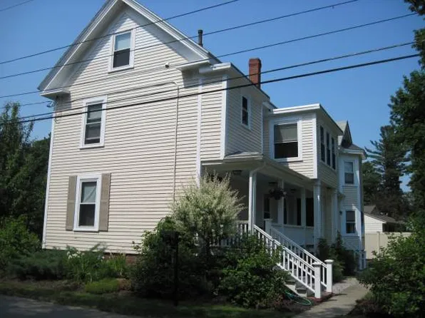 8 Alewife Ct, Exeter, NH 03833