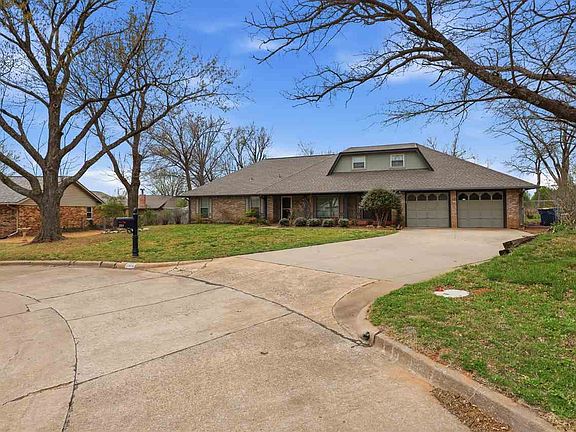 3rd image of 2614 N Ivy Ct