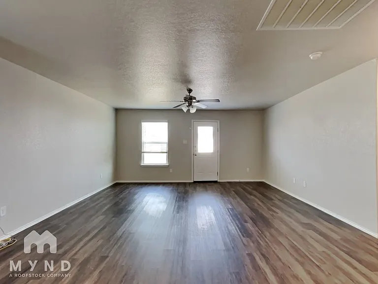 3914 Colemans Run — Photo 4
