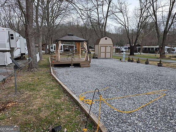 2nd image of 155 Fishtail Cir