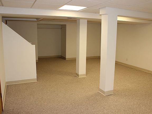 5th image of 1160 Hertford Ct