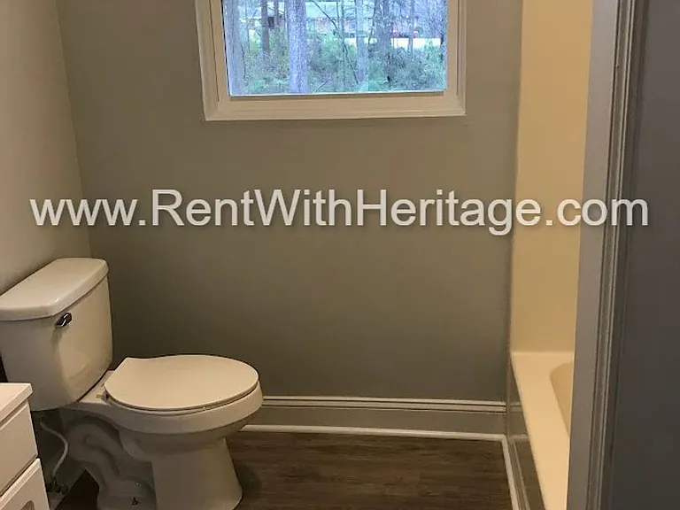 1709 Nutmeg St — Photo 20