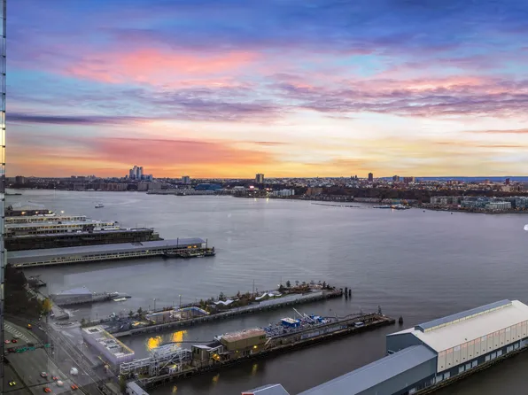 30 Riverside Boulevard image 18 of 18