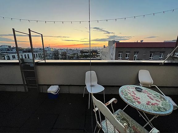 3rd image of 202 Starr St #4R