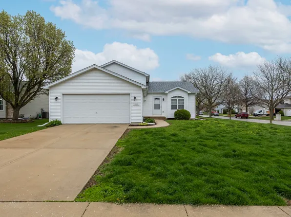 1500 Green Trails Dr, Plainfield, IL 60586