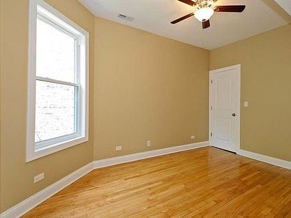 4th image of 3328 W Belle Plaine Ave #2