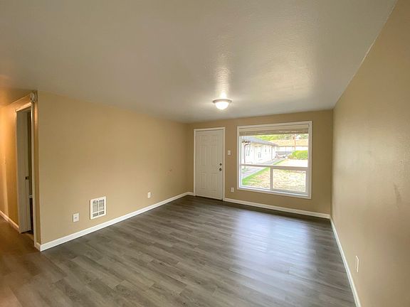2nd image of 8814-8815 Lochburn Ln SW #U6