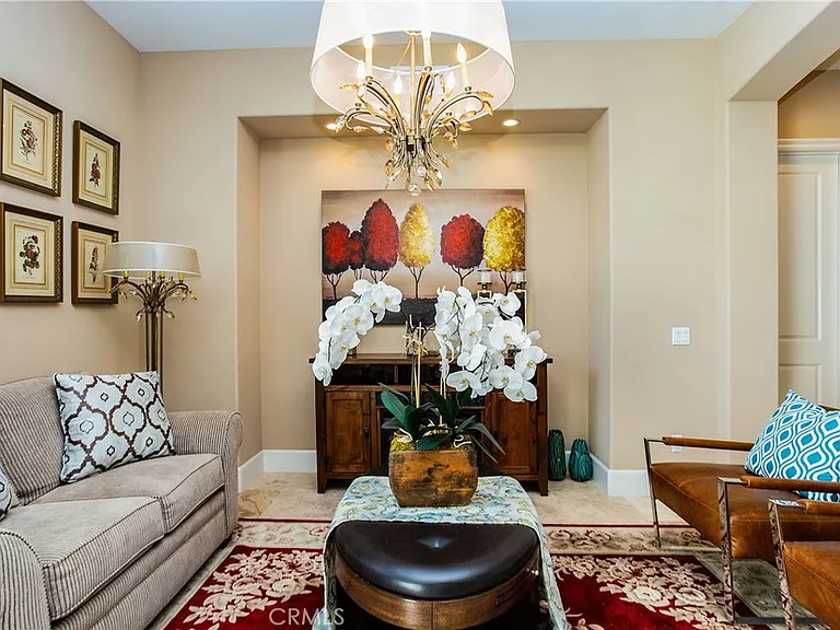 4731 Oceanridge Dr — Photo 3