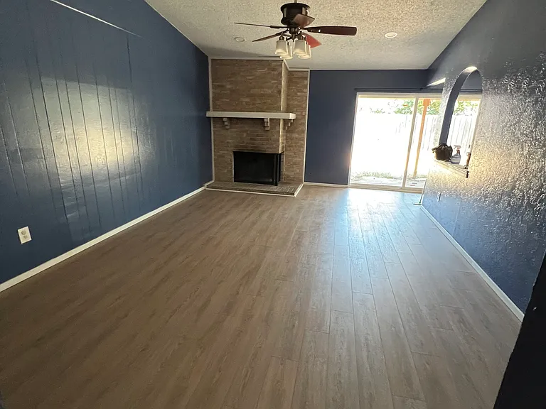 2709 Catalina Way — Photo 3