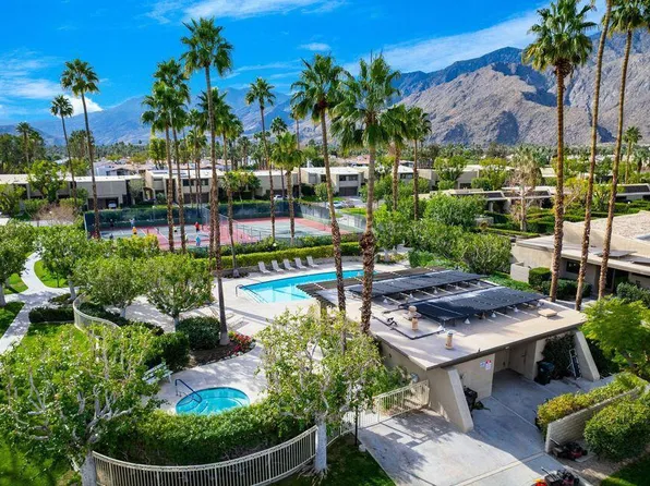 300 Tiffany Cir E, Palm Springs, CA 92262