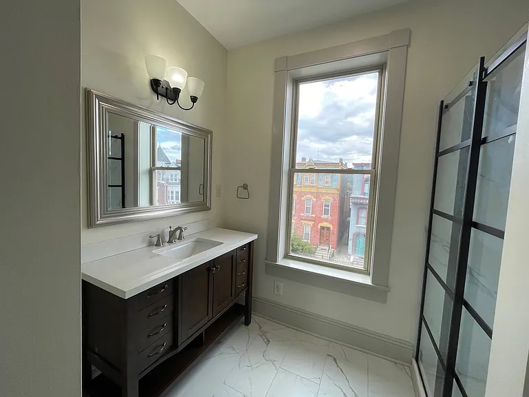 2310 Chapline St #2 — Photo 9