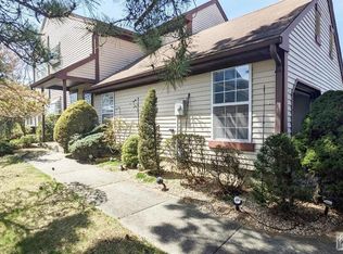 8 Rothwell Dr #D, Monroe Township, NJ 08831