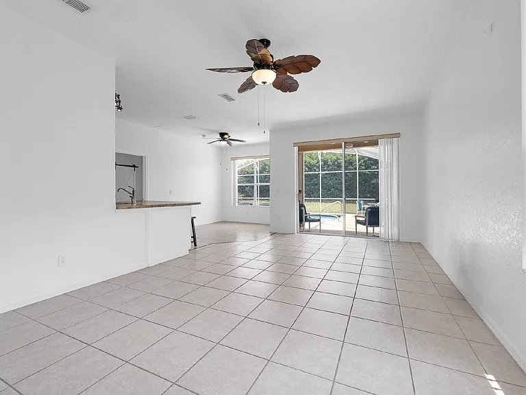 1151 N Hampton Dr — Photo 25