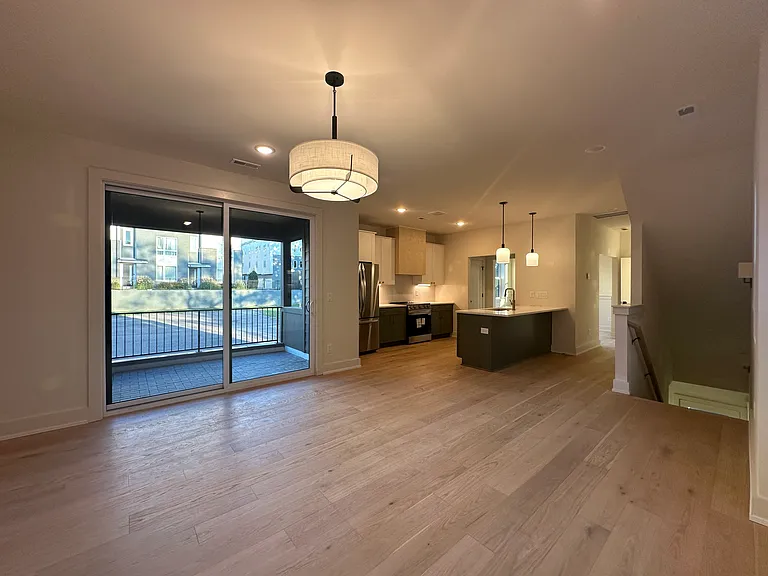 979 Dozier Pl — Photo 8