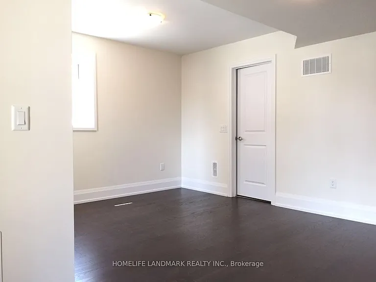21 Kenneth Wood Cres — Photo 11
