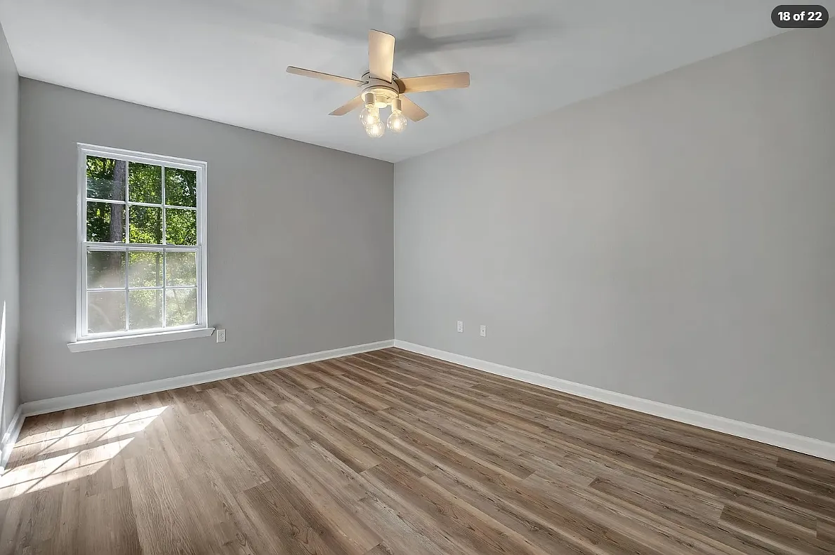 3 bed, 1344 sqft, $700 — Photo 2