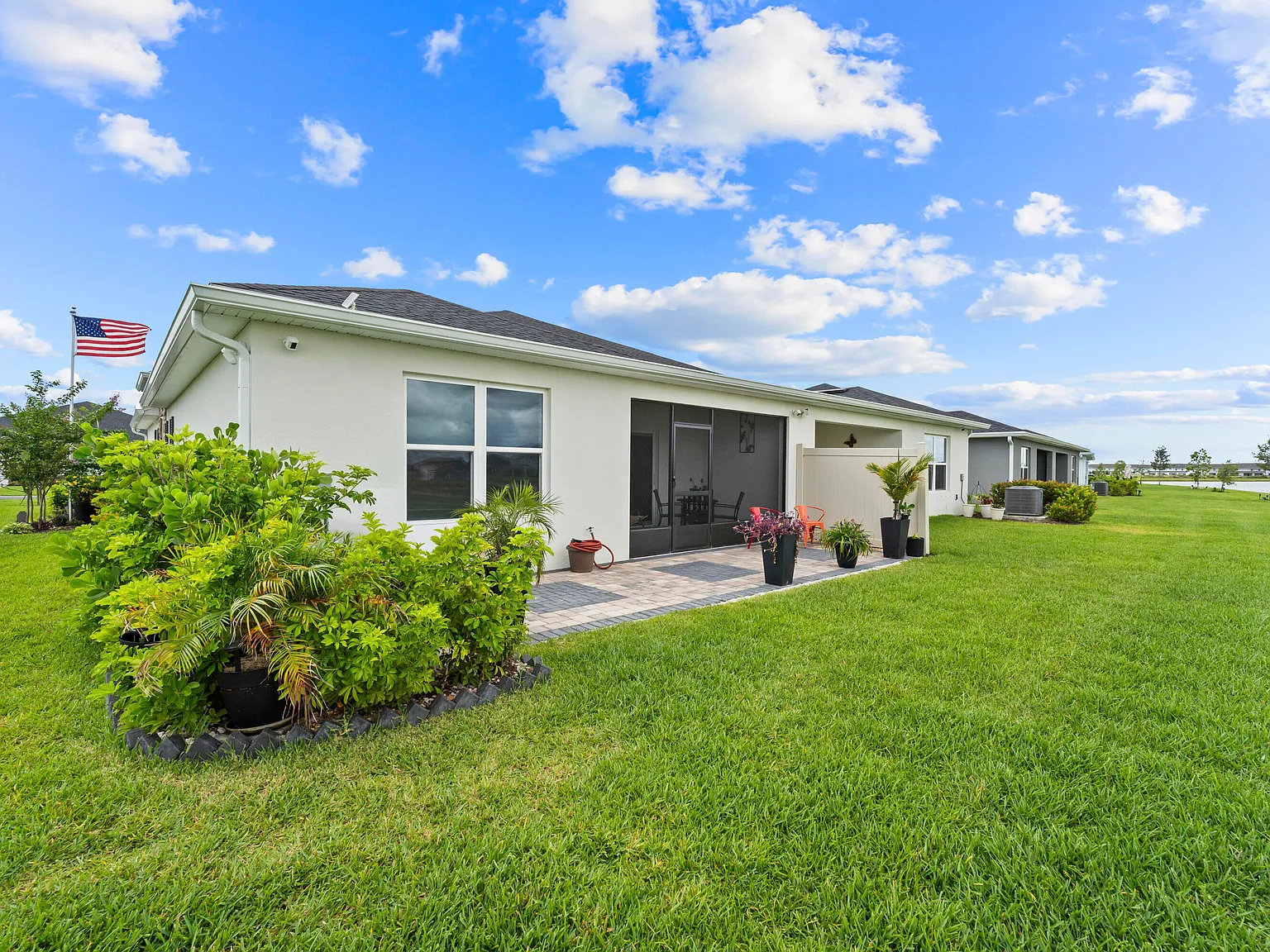 3 bed, 2.0 bath, 1503 sqft, $2,700 — Photo 3
